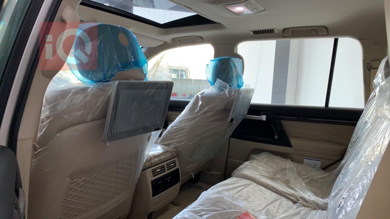 تۆیۆتا لاند کروزەر